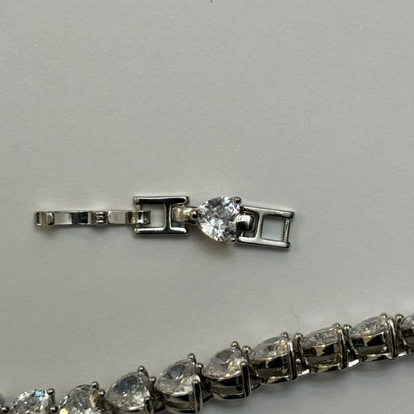 SALE!!! Stunning 30 ct Heart Cut Tennis Bracelet - Picture 16 of 16